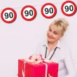 dekoracja wiszaca na 90 urodziny baner girlanda liczba 90 traffic birthday znak zakazu