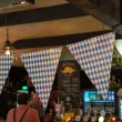 dekoracla wiszaca na oktoberfest baner papierowy flaga bawarska girlanda ozdoba krata 3 6 m