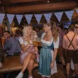 dekoracla wiszaca na oktoberfest baner papierowy flaga bawarska girlanda ozdoba krata 3 6 m