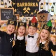 dodatek do stroju na dzien gornika czapka papierowa barborka czako czerwona dla dzieci