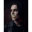 dodatek do stroju na halloween sztuczne zeby kly wampira swiecace w ciemnosci wampirzyca