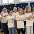 koszulka dziecieca z nadrukiem dla chlopca dziewczynki dzien kropki biala do przedszkola 104