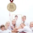 medal ukonczenia 3 klasy drewniany 72 mm