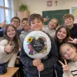 prezent dla nauczyciela wychowawcy na dzien edukacji narodowej balon foliowy z imieniem tablica