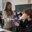 prezent na dzien chlopaka upominek opakowanie na czekolade super chlopak bohater pudelko