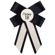 xx kotylion na 18 urodziny kremowo czarny 11x17 cm