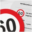 zaproszenie 60 urodziny traffic 15x15 cm 1 szt